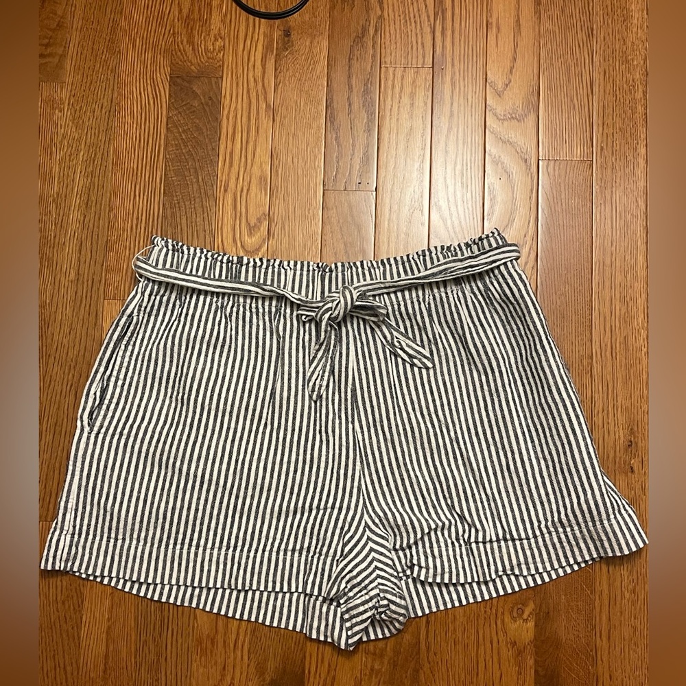 BCBGeneration striped tie pants